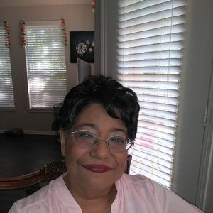 Meet your Posher, Sylvia